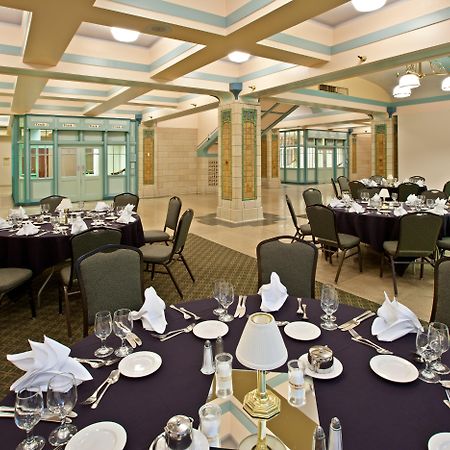 Crowne Plaza Indianapolis-Dwtn-Union Stn By Ihg Hotel Bagian luar foto