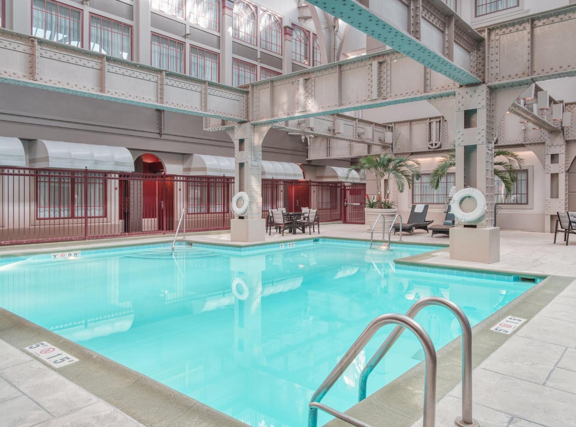 Crowne Plaza Indianapolis-Dwtn-Union Stn By Ihg Hotel Bagian luar foto