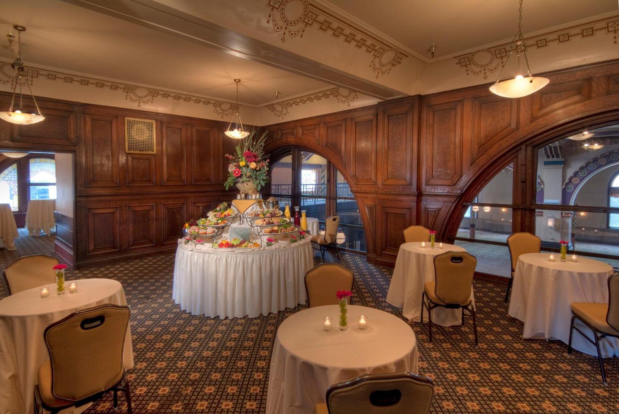 Crowne Plaza Indianapolis-Dwtn-Union Stn By Ihg Hotel Bagian luar foto