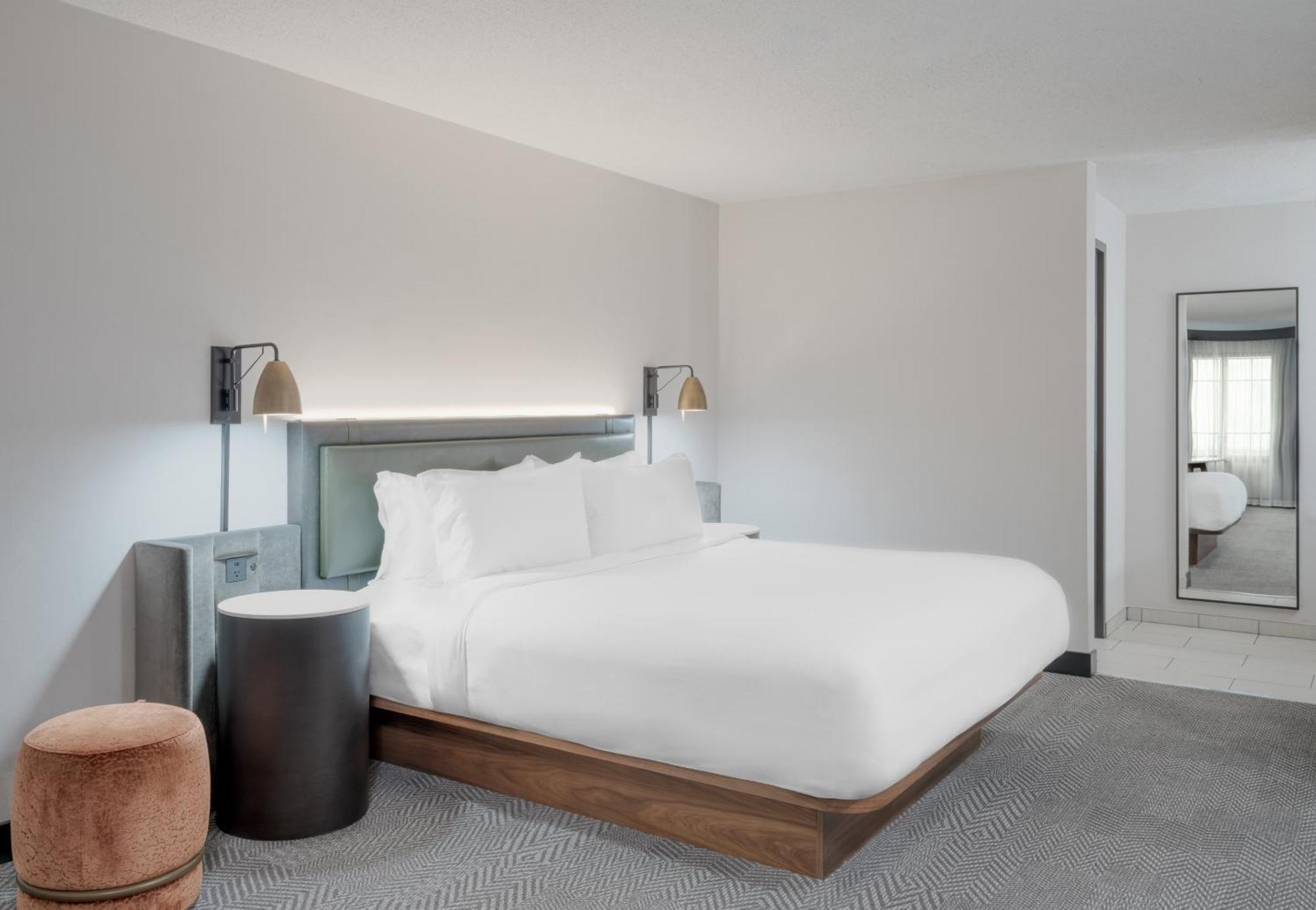 Crowne Plaza Indianapolis-Dwtn-Union Stn By Ihg Hotel Bagian luar foto